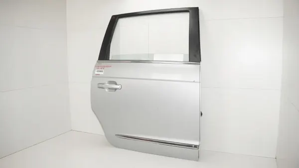 OEM 360180551 Oikea takao SsangYong Rodius-ovi image 3
