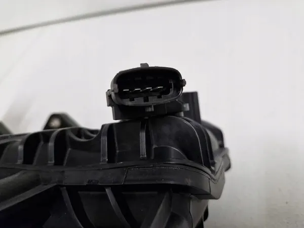 Coletor de admissão Chevrolet Orlando 2.0D image 4