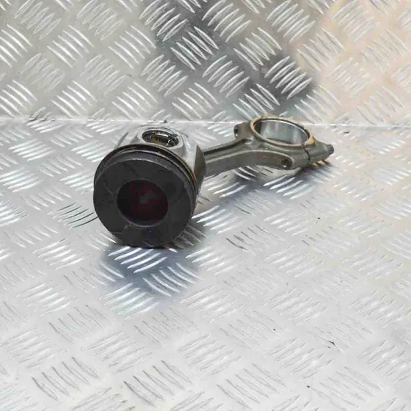 VOLVO V40 HATCHBACK KOLVEN 2.0L 2014 31339777 image 3