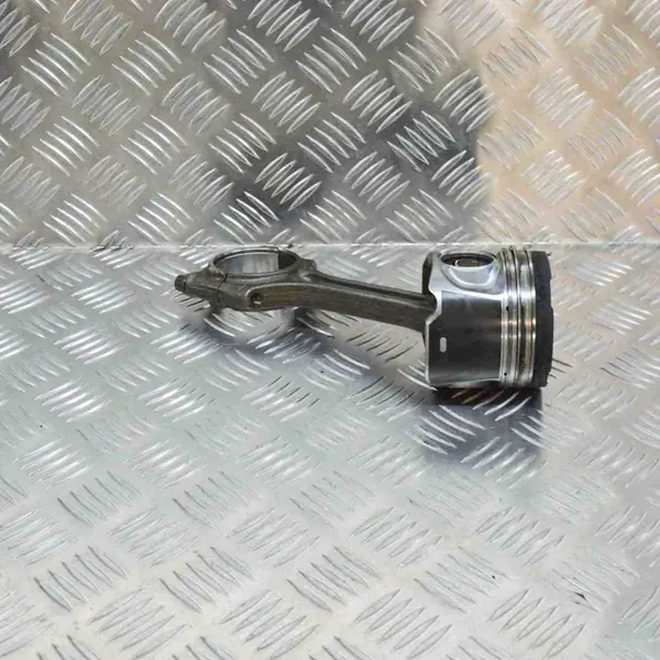 VOLVO V40 HATCHBACK KOLVEN 2.0L 2014 31339777 image 4