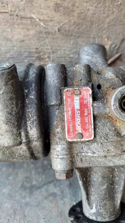 Bomba de direção assistida Mercedes Benz W124 image 3