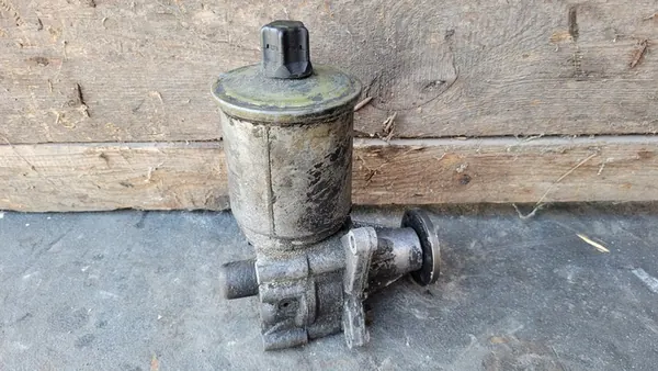 Bomba de direção assistida Mercedes Benz W124 image 4