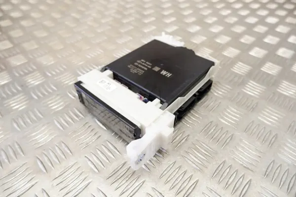Module Confort Toyota OEM 82730K0080 pour Yaris Hybride image 2