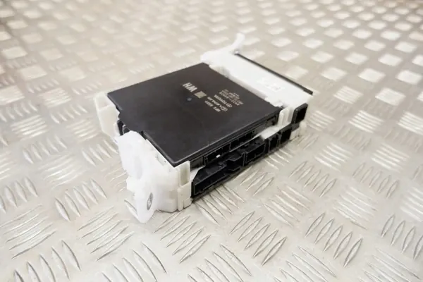 Module Confort Toyota OEM 82730K0080 pour Yaris Hybride image 3