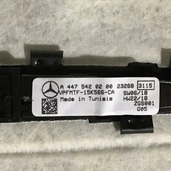 Plafonnier Mercedes-Benz V Class W447 OEM A4476900850 image 5