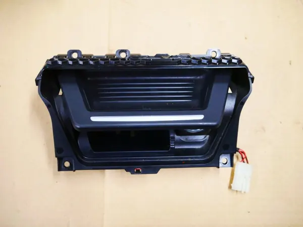 Cinzeiro Compartimento BMW F10 F11 OEM 9206663 image 2