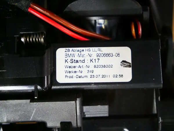 Cinzeiro Compartimento BMW F10 F11 OEM 9206663 image 7