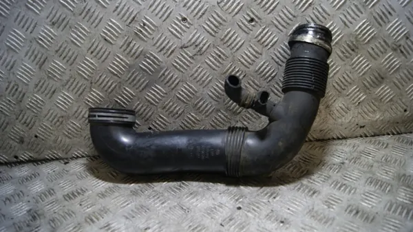 Audi Q7 4.2TDI ilmanotto-putki OEM 7L8129572A image 3