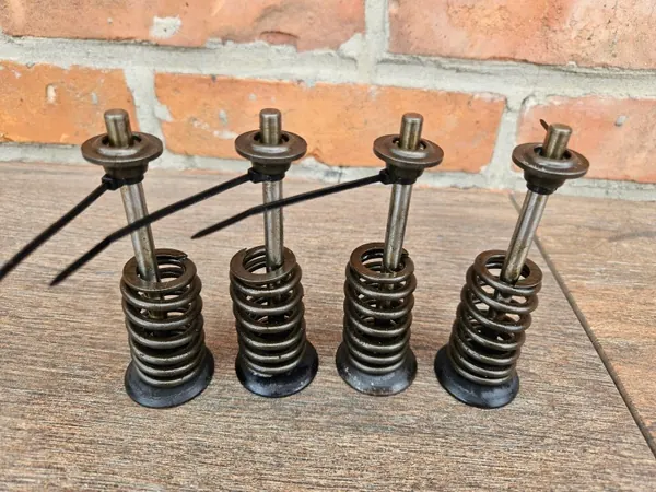 Uitlaatklepveer OEM zawór wj 4.7 voor Jeep WJ image 2