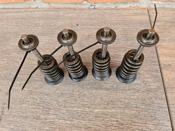 Uitlaatklepveer OEM zawór wj 4.7 voor Jeep WJ image 3