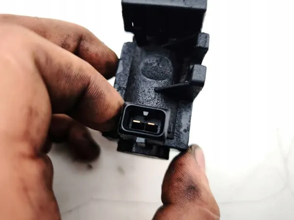 Válvula de vapor de combustível BMW X5 E70 2009 0057903081 image 5