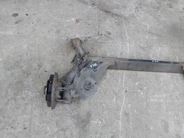 Toyota AYGO I 05-13 trave sospensione posteriore image 2