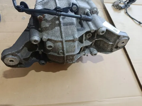 Differential DYFER Maserati Levante 06700376850 Bak OEM 21312312312 image 3