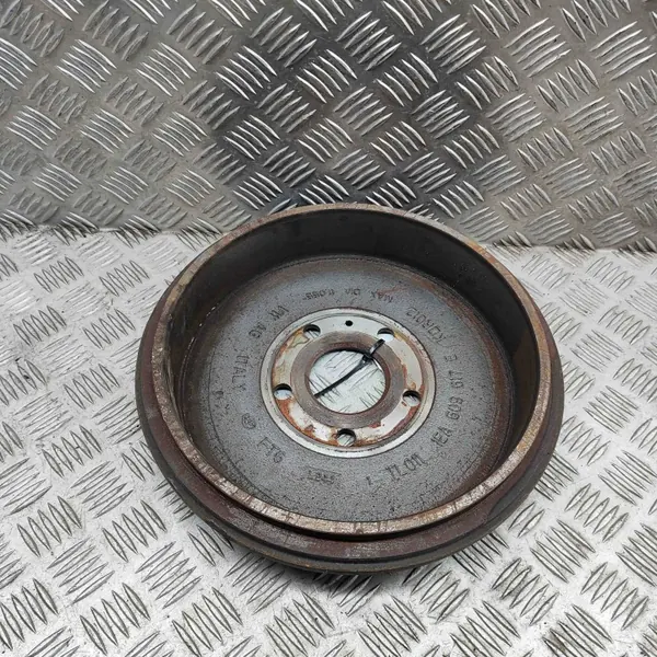 Jarrurumpu takaoikea VW 1EA609617E - Käytetty image 4