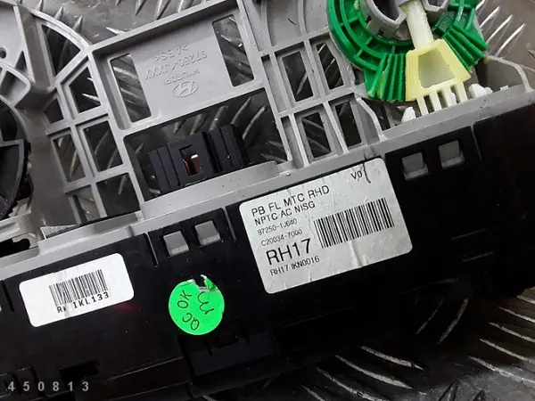 Módulo de control AC Hyundai I20 OEM 972501J640 image 5