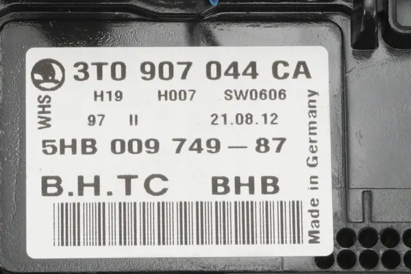 Ilmastointipaneeli OEM 3T0907044CA Skoda Octavia II:lle image 4
