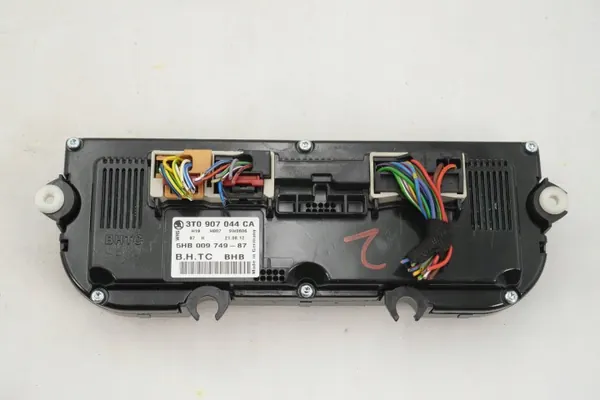 Ilmastointipaneeli OEM 3T0907044CA Skoda Octavia II:lle image 5