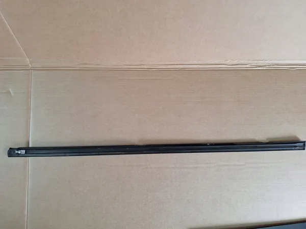 BMW 5 E34 Främre Höger Dörrlist 51131934178 image 10