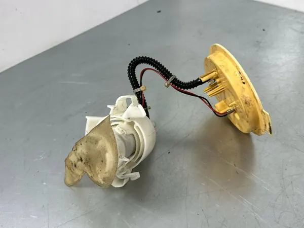 BMW F10 F11 F12 Brandstofpomp Diesel 7260648 image 3