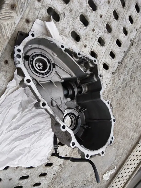 Couvercle de carter de boîte BMW X3 E83 ATC400 OEM image 2
