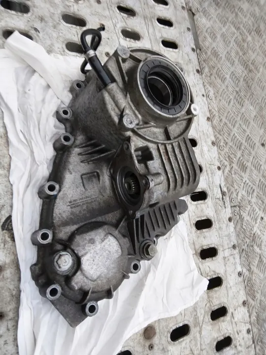 Couvercle de carter de boîte BMW X3 E83 ATC400 OEM image 3