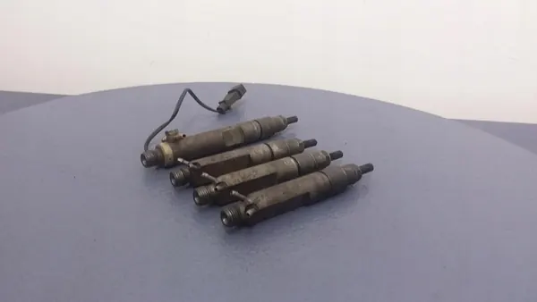 Iniettori AUDI A4 B5 1.9 TDI Set 4 pz 028130202H 028130202J image 2