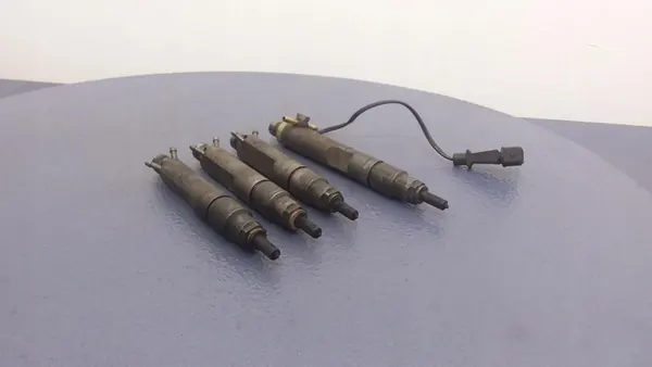 Iniettori AUDI A4 B5 1.9 TDI Set 4 pz 028130202H 028130202J image 3