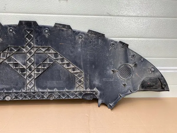 Nedre stötfångarskyddsplatta Tesla Model 3 Framsidan image 5