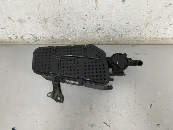 Actief koolstoffilter Audi A4 B9 2.0 TFSI 8W0201797J image 2