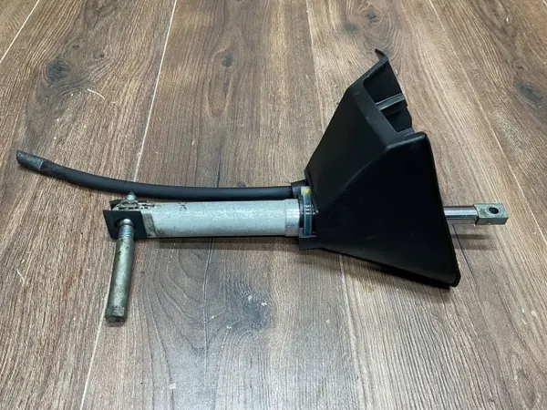 Dakcilinders OEM 1298000272 voor Mercedes-Benz SL image 2