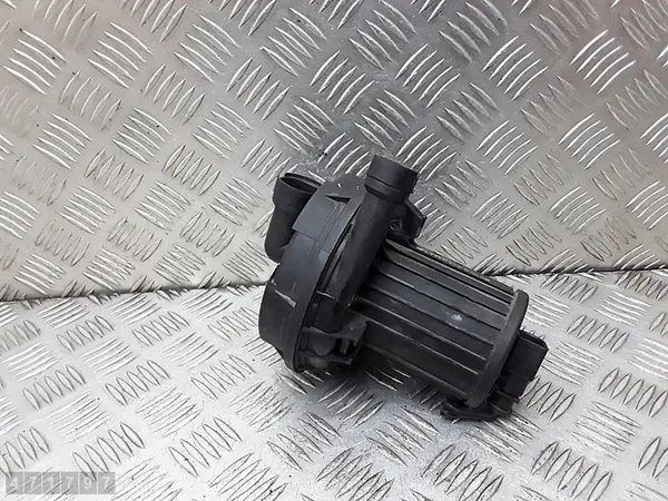 Pompe à air secondaire VW Golf 2005 72273803 image 2