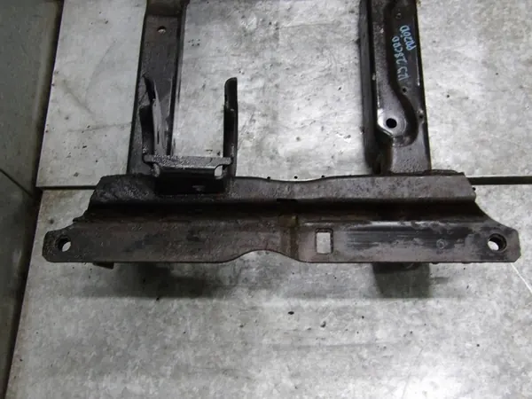 JEEP CHEROKEE KJ 2.8 CRD Sous-châssis avant image 3