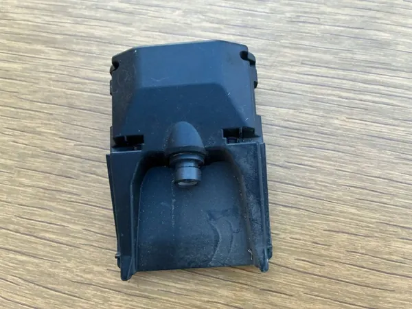 Hyundai Kona Voorruitcamera OEM 95740-J9300 image 2