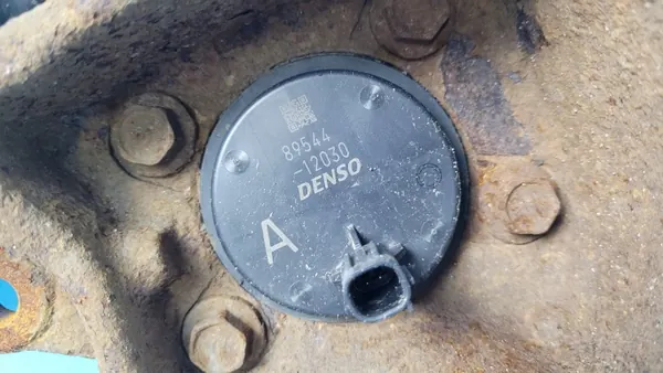 Toyota RAV4 V 19r höger bakknä OEM 42304-42060 image 6