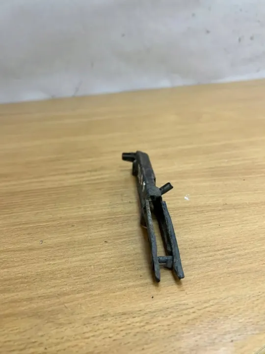 Främre höger stänkskärmsfäste OEM D5146 Mercedes S W221 image 5