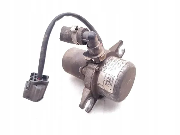 Vauxhall Astra Vakuumpumpe 1.4 Turbo 13398752 image 4