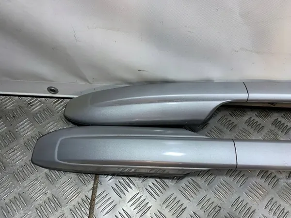 Barras de techo Kia Sorento OEM FBZ25916 - Usado image 3