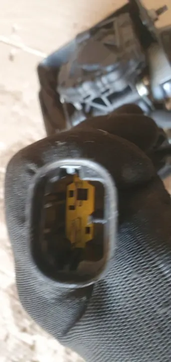 Pompe à vide OEM 9827567080 pour Opel Corsa F image 5