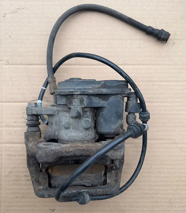 Vasen takajarrusatula Mercedes W213 A0004237100 image 3