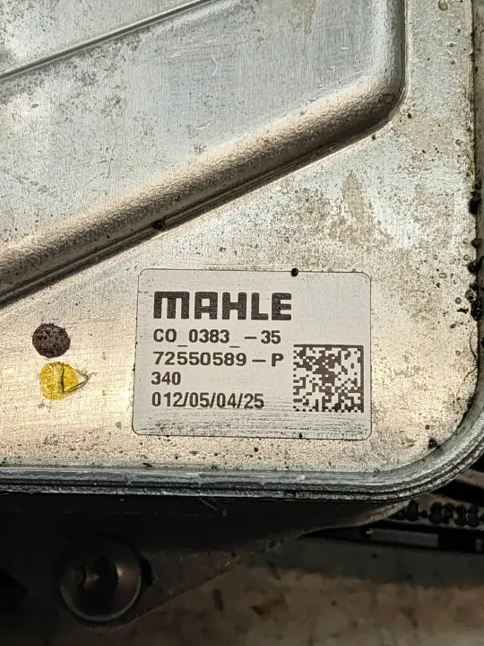 BMW Ölfiltergehäuse Basis OEM 72550589 - Gebraucht image 4