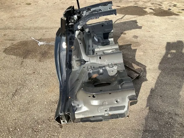 Painel traseiro Audi A4 B9 OEM MJA94252 image 4