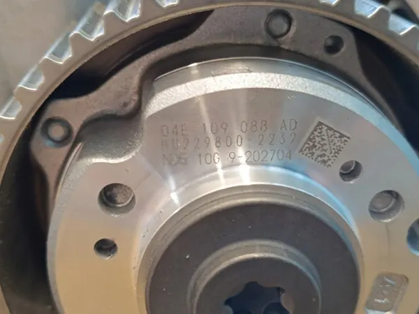 Audi OE Zylinderkopfdeckel OEM 04E103469EA image 10