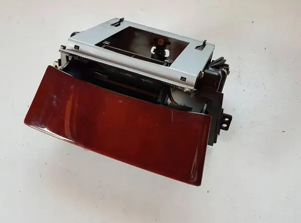 Lexus etutuhkakuppi OEM IA456001G - Käytetty image 3