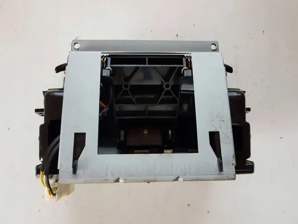 Lexus etutuhkakuppi OEM IA456001G - Käytetty image 6