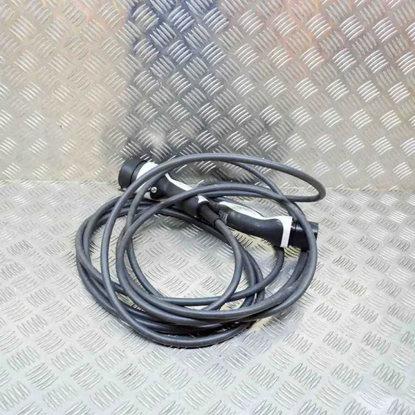 Battery Charging Cable Mercedes-Benz E (W213) A0005833001 image 2