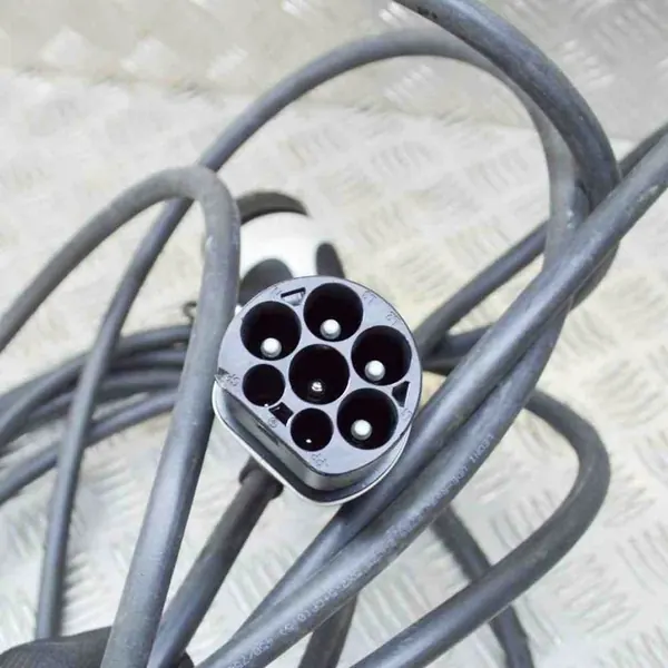 Battery Charging Cable Mercedes-Benz E (W213) A0005833001 image 3