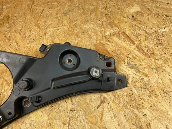 Fram höger skärm fäste Volvo S90 V90 image 3