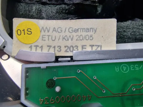 Pomo de cambio Volkswagen OEM 1T1713203E usado image 4