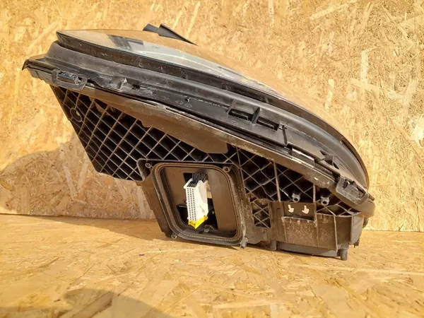 Mercedes-Benz E W213 2017 Rechter koplamp image 6