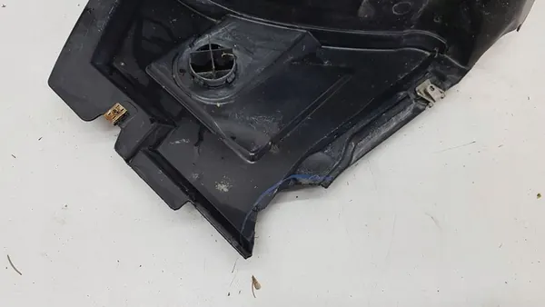 Audi OE 4G0853888J lower wheel arch image 5